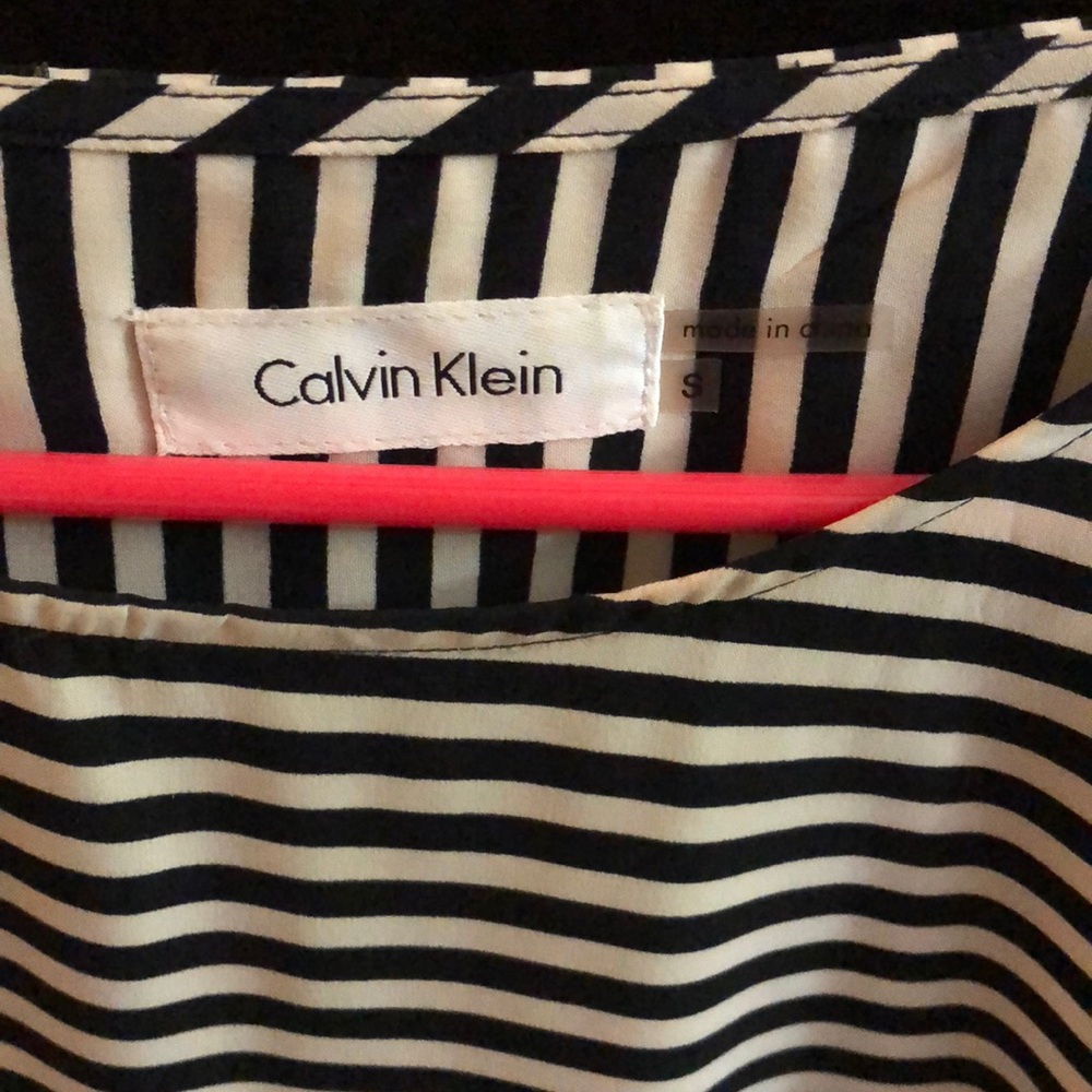 Crew Neck Blouse - Picture 3 of 4